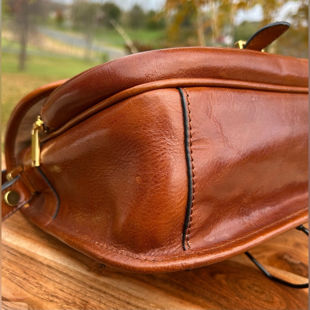 Italian Vechetta Leather Saddle Bag Brown Time Resistance “Women in Love” NWT - Picture 13 of 17